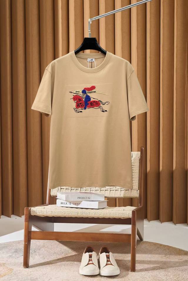 p140 Burberry New Short-Sleeve T-Shirt (Ddd) Complete with tags, original fabric