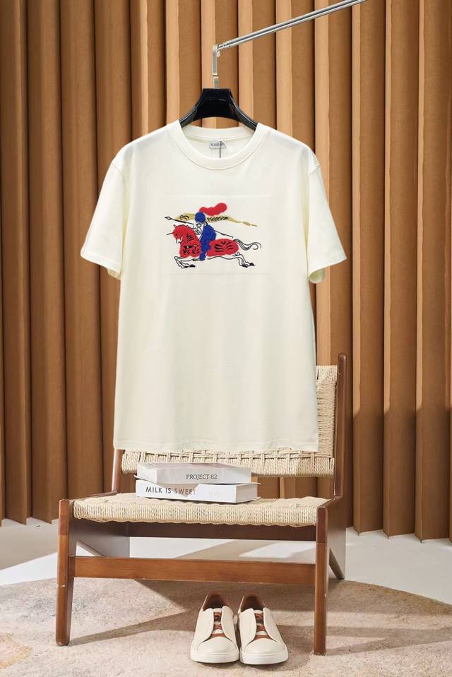 p140 Burberry New Short-Sleeve T-Shirt (Ddd) Complete with tags, original fabric