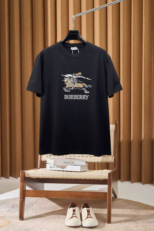p140 Burberry New Short-Sleeve T-Shirt (Ddd) Complete with tags, original fabric