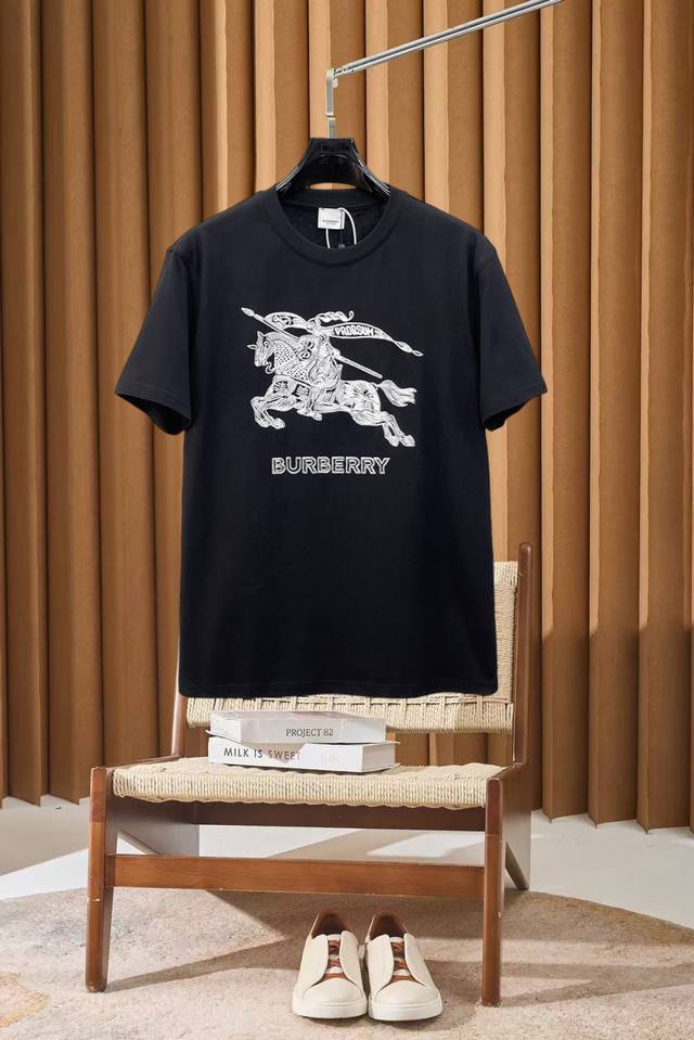 p140 Burberry New Short-Sleeve T-Shirt (Ddd) Complete with tags, original fabric