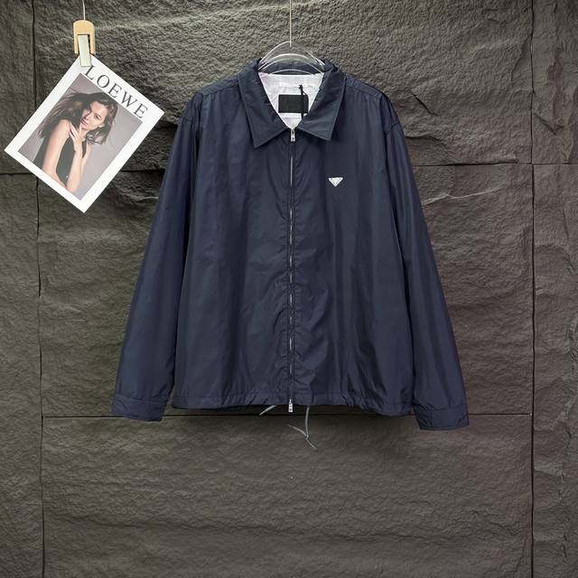 p330 Prada 2026 New Nylon Triangle Badge Couple Zipper Executive Lapel Jacket Hi p330 Prada 2026 New Nylon Triangle Badge Couple Zipper Executive Lapel Jacket Hi