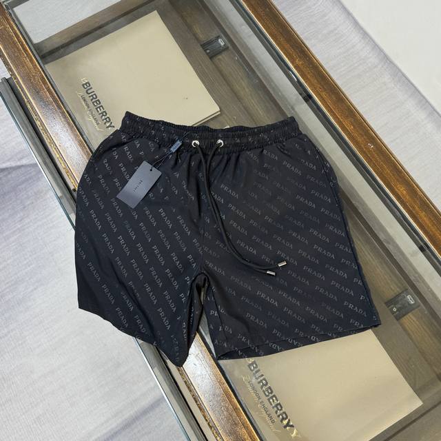120 Prada 26Ss latest style shorts, beach shorts, a must-have for beach travel, 120 Prada 26Ss latest style shorts, beach shorts, a must-have for beach travel,