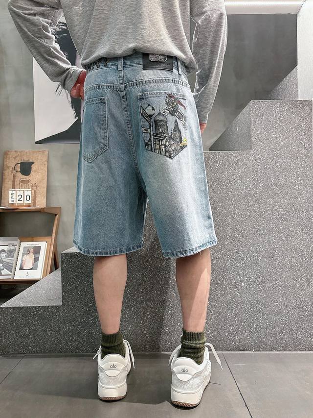 240 Burberry 2026 New Style Denim Shorts (5/10) - Perfect Blue Wash, Leather Lab