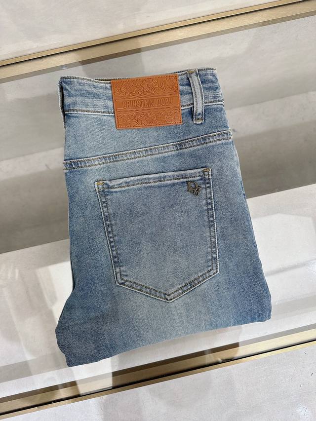 p270 Dior's latest men's casual jeans for Spring/Summer 2026! Heavy-duty washed p270 Dior's latest men's casual jeans for Spring/Summer 2026! Heavy-duty washed