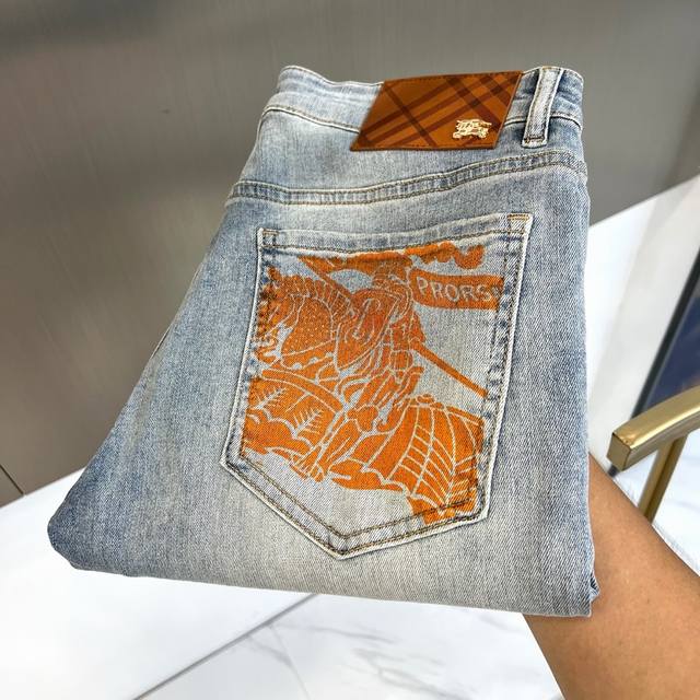 p270 Burberry Spring/Summer 2026 New Arrival Jeans. Based on classic washed deni