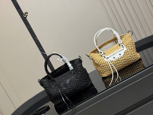 p400 Size: 31.19Cm Balenciaga New Motorcycle Oversized Bag Soft, oversized bag I p400 Size: 31.19Cm Balenciaga New Motorcycle Oversized Bag Soft, oversized bag I