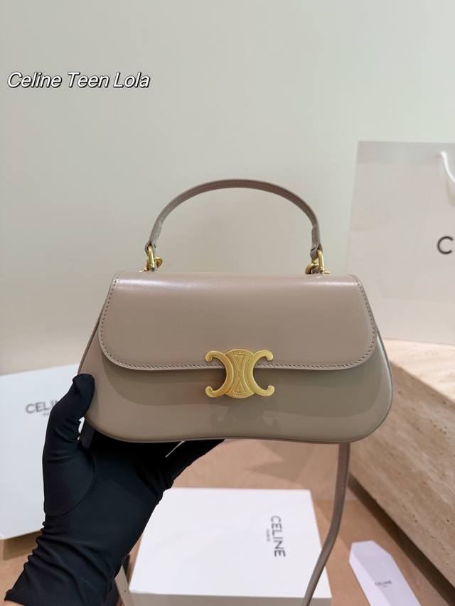 p210 Celine's new Fall/Winter collection, the Teenlola, has arrived! Another mas p210 Celine's new Fall/Winter collection, the Teenlola, has arrived! Another mas