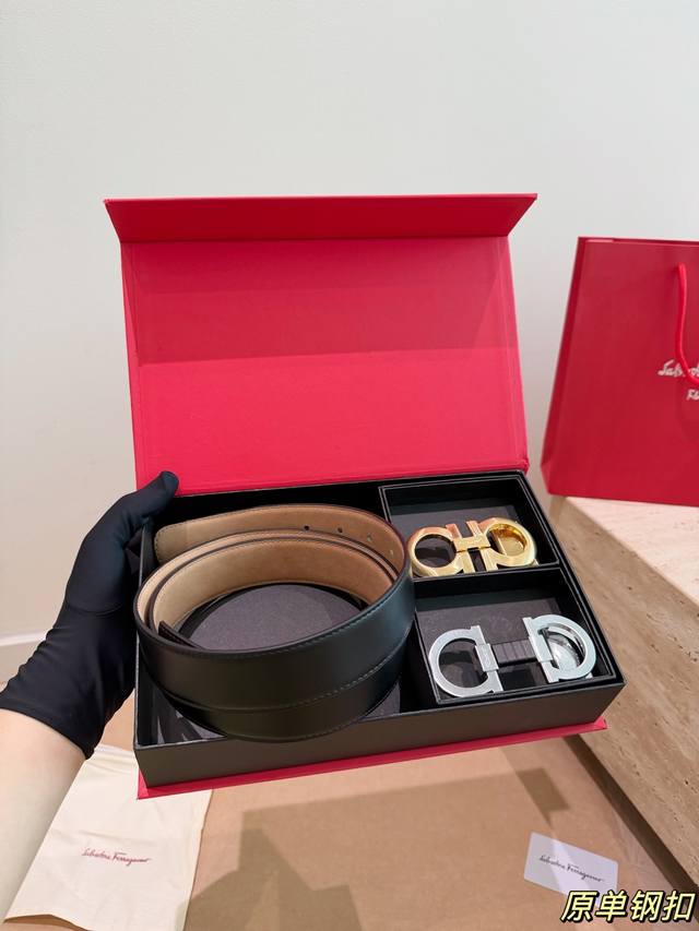 p250 Double-ended steel buckle with full packaging. Ferragamo leather belt. A mu
