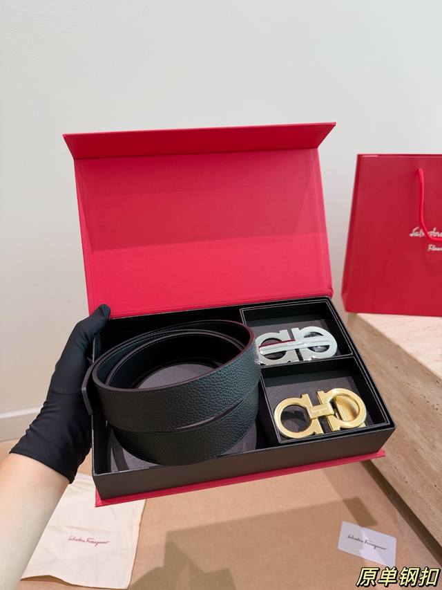 p250 Double-ended steel buckle with full packaging. Ferragamo leather belt. A mu