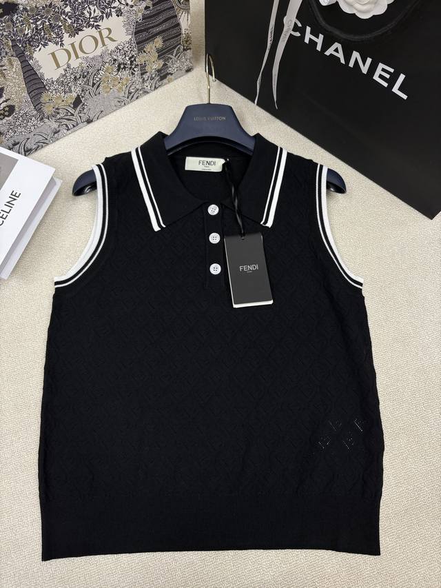 p200Fend*26 Spring/Summer New Knitted Collar Vest, Double F Hollow Out Monogram