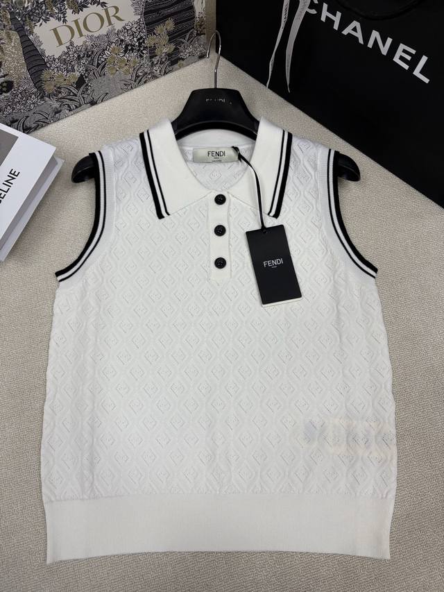 p200Fend*26 Spring/Summer New Knitted Collar Vest, Double F Hollow-out Monogram