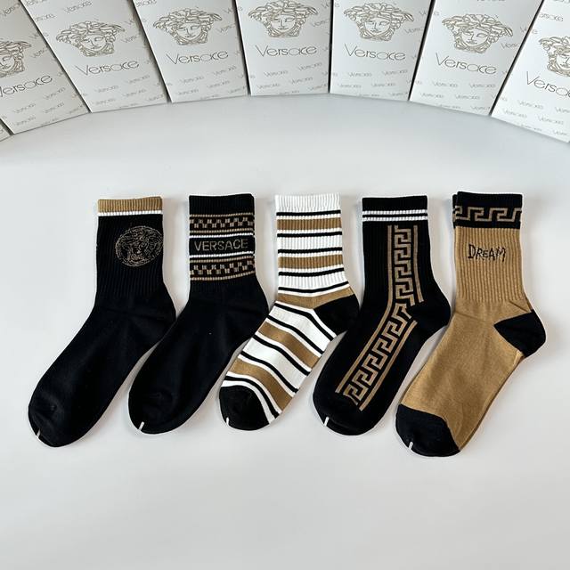 Special offer p60, comes with boutique packaging. Versace new mid-length slouch Special offer p60, comes with boutique packaging. Versace new mid-length slouch