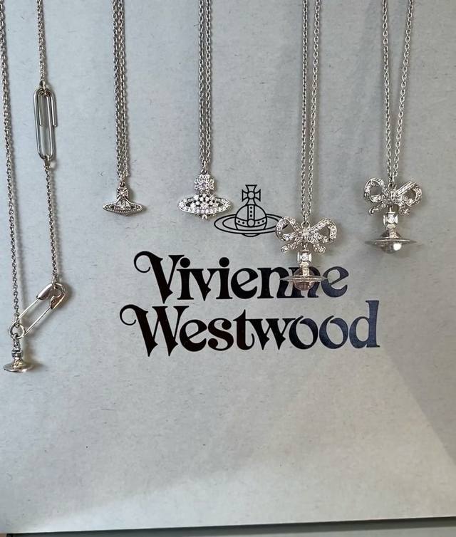 p90 Vivienne Westwood Butterfly Necklace (Ddd) - A must-buy! The pure royal crow