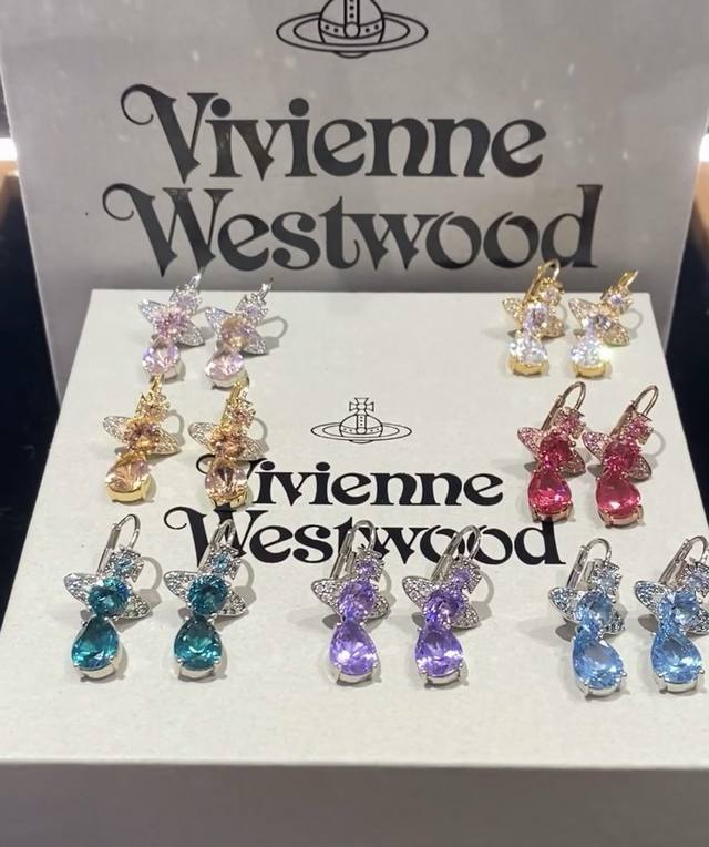 p90 Vivienne Absolutely a must-buy! The pure royal crown is a classic symbol, it