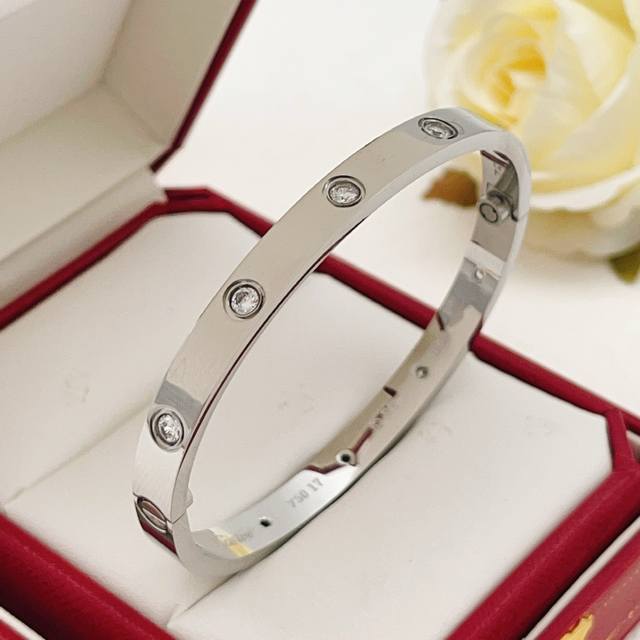 p90 Size: Wide Version (One Size Fits All) Cartier* Latest Silver Polished Wide