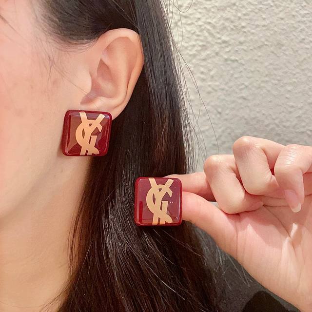 p90 Saint Laurent classic letter stud earrings Ddd
