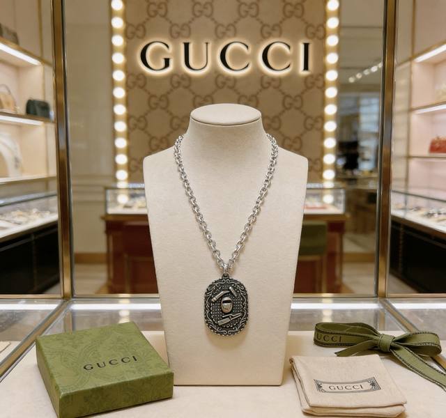 p140 So cool! Gucci necklace, 2026 latest model, higher-end chain, celebrity sty