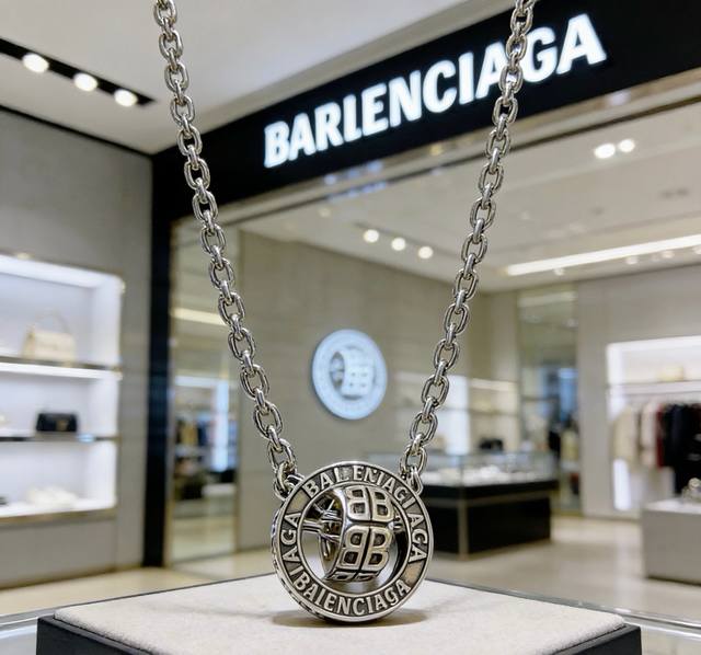 p160 原单货新品 巴黎世家项链 Balenciaga 新款项链专柜一致 细节做工精细 每个细节流程到位 设计工艺精细 火爆款出货 设计独特 复古风格 巴黎世