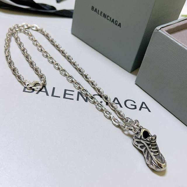 p160原单货新品 巴黎世家项链 Balenciaga 新款项链专柜一致 细节做工精细 每个细节流程到位 设计工艺精细 火爆款出货 设计独特 复古风格 巴黎世家