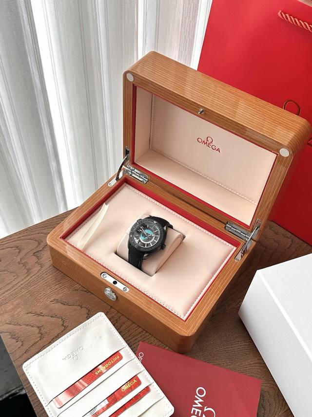 2800 Omega Seamaster! Turquoise! Matte black with a striking lake blue color sch