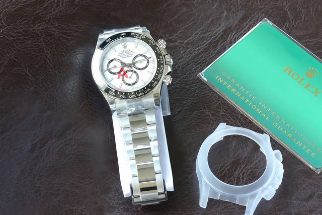 1630劳力士 Rolex 宇宙计时迪通拿系列 丹东4131升级储时72小时 到货了！ 表壳 表壳尺寸：40X12.2Mm，表壳细节之处更是经过多次手工倒角抛光