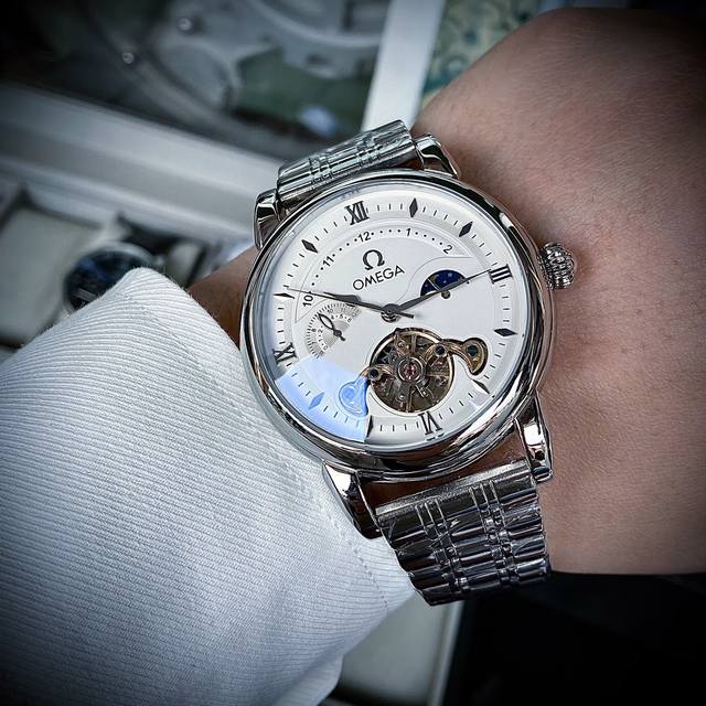 White 550 Gold 740 Brand: Omega Multi-function Tourbillon New Product, Business
