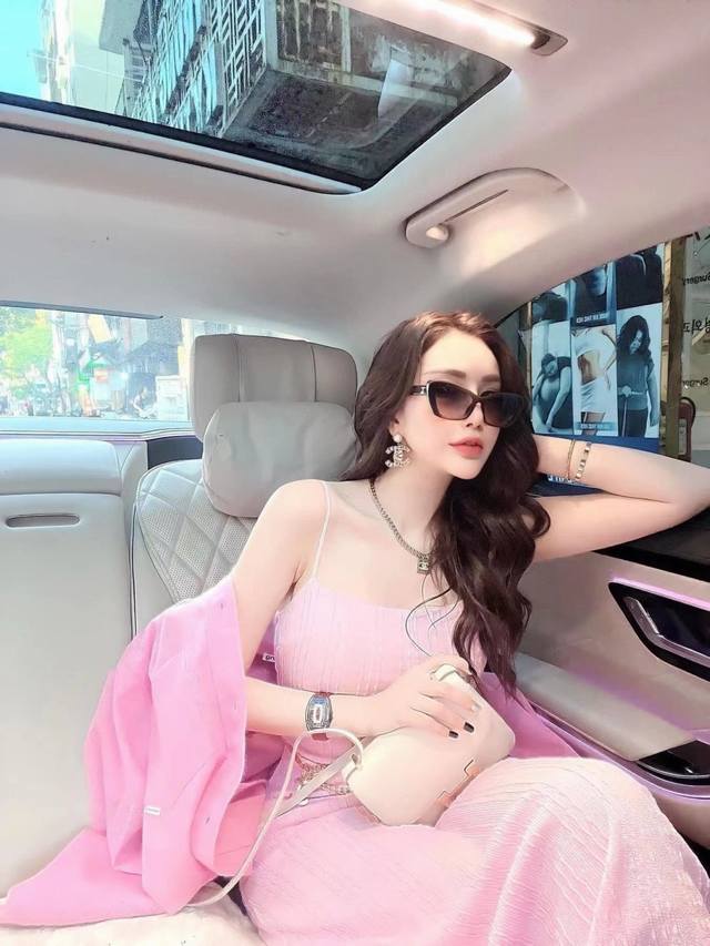 100 p Chanel cat-eye pearl sunglasses, a super elegant style, a face-shaping won
