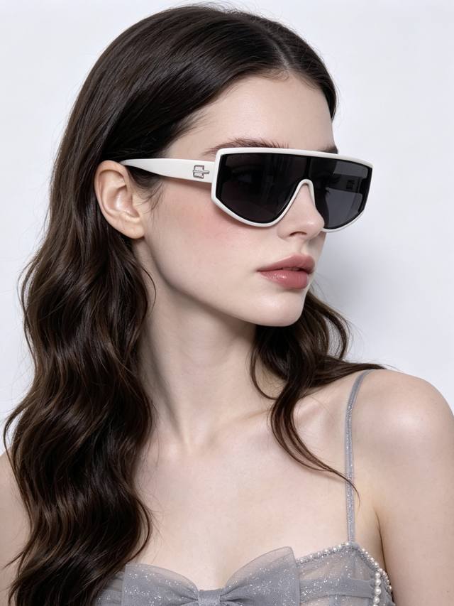 p90 Gucci New One-Piece Driving Sunglasses - A Must-Have for Travel, Popular wit