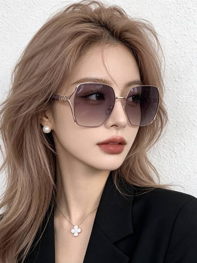 p90 Miu Miu polarized sunglasses, new spring style, trendy and popular square fr