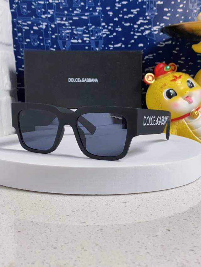 p100 Dg Dolce & Gabbana 2026 New Rectangular Letter Sunglasses, European and Ame p100 Dg Dolce & Gabbana 2026 New Rectangular Letter Sunglasses, European and Ame