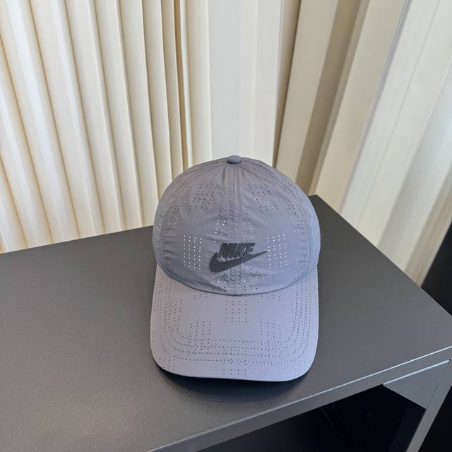 p50 Nike quick-drying baseball cap, a classic vintage item, a stylish piece, exc