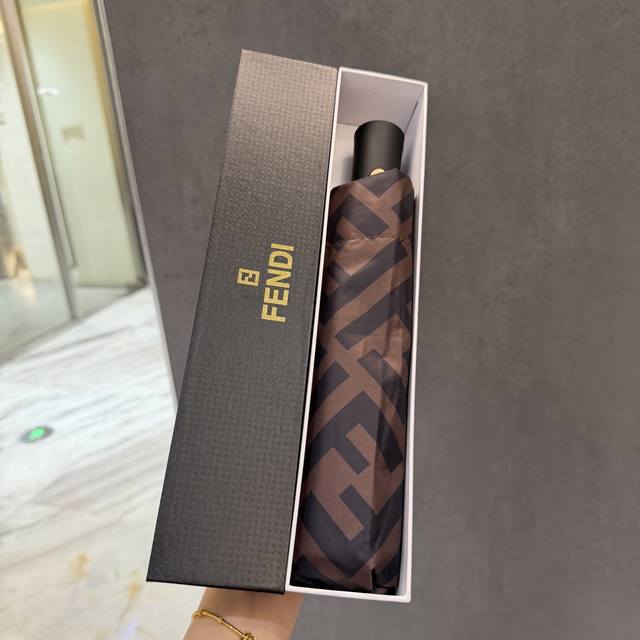 p70 Fendi Summer New Automatic Folding Umbrella, Black Coating, Effectively Bloc