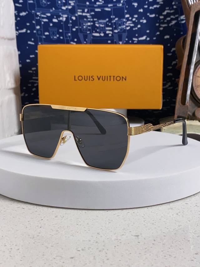 p100 Louis Vuitton 2026 New Lv High-End European and American Men's Square Frame