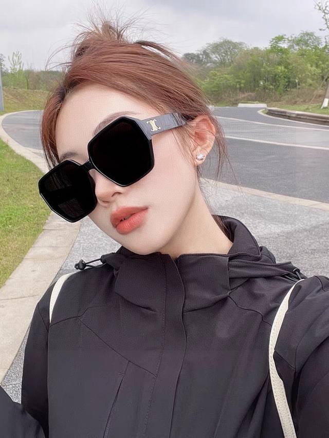p100 Celine塞林 2026新款 欧美方形大框凯旋门大脸墨镜女遮阳防晒凹造型户外防紫外线太阳镜