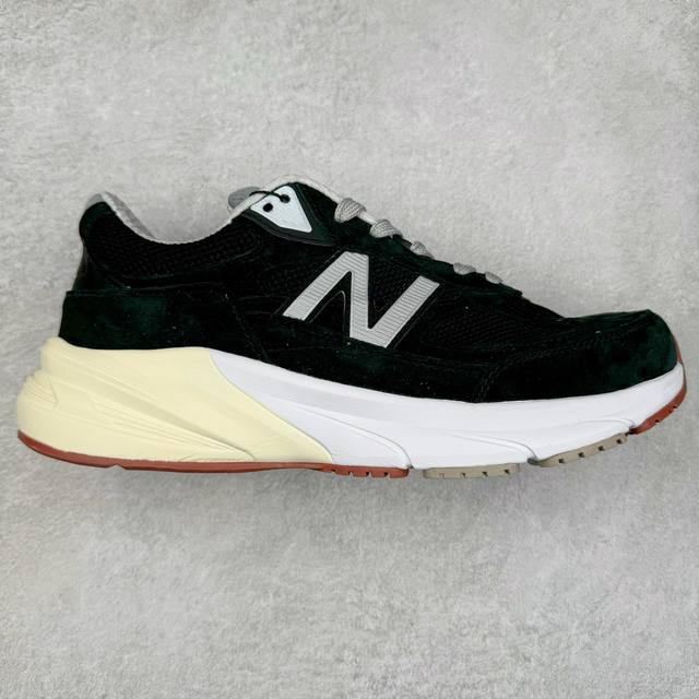 220New Balance M990Bk6 新百伦Nb990V6 黑色 第六代总统复古慢跑鞋 这是一双极具现代感设计的复古跑鞋 990V6 鞋面大部分面积依旧
