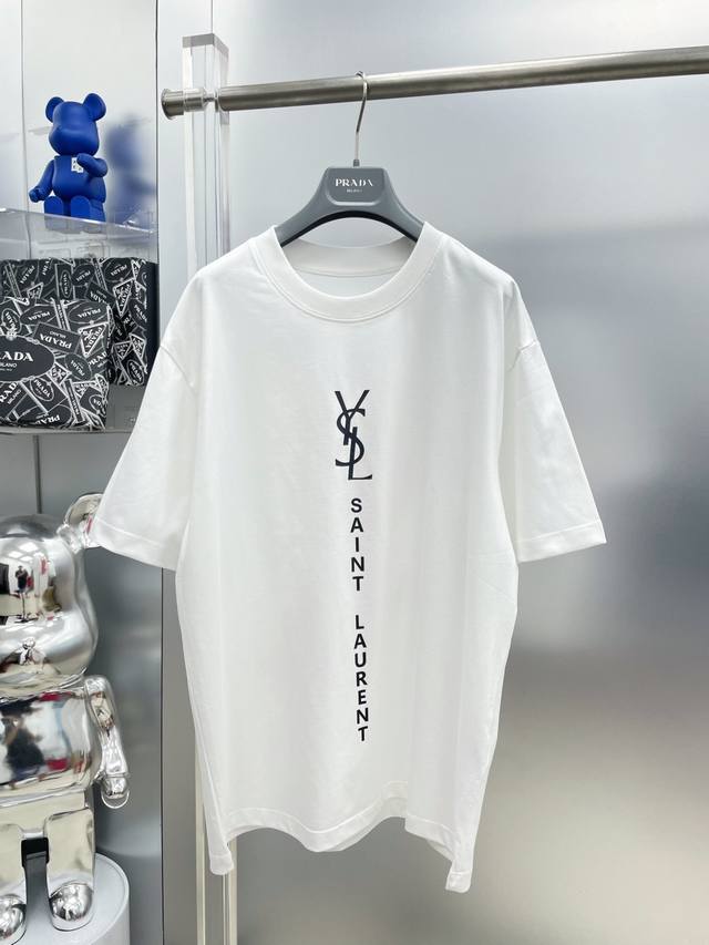 p140 Ysl 圣罗兰 Slp2550夏季新款印花字母主题Logo最新品短袖 Dd 专柜同步有售，原单狠货，时尚进口原版科技面料，上身舒适透气，原版定制五金辅