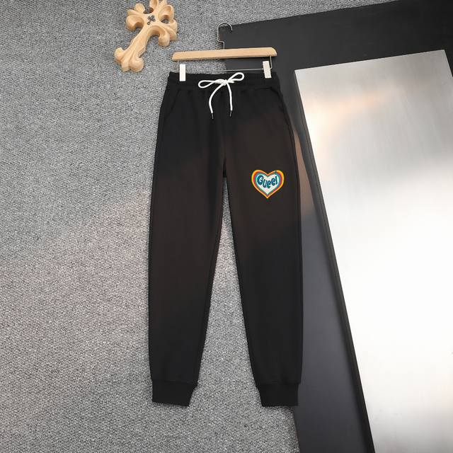 p160 Gk63 Gucci 古驰 Ss秋冬秀款 修身线条简约品牌Logo运动裤 国内代工厂p出口 供应顶级品牌的面料 380G克重 兼容所有身材腰部松紧带黑