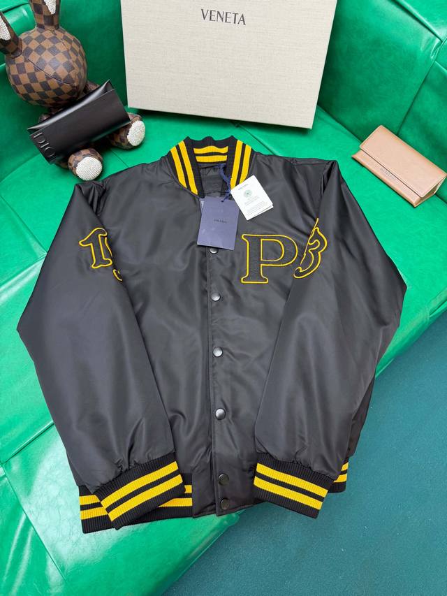 p420 Prada Fw24 Men's Black Letter Print Striped Single-Breasted Bomber Jacket,