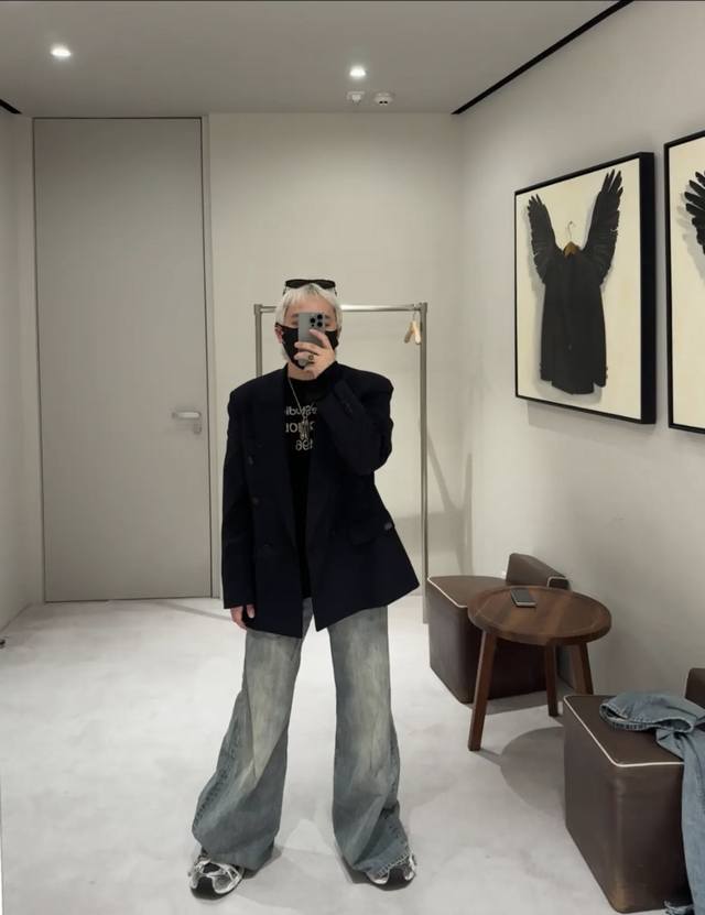 3092#p240巴黎世家25Ss新款Balenciaga水洗破坏喇叭牛仔裤.显瘦裤.男女同款.码数：Xs.S.M.L