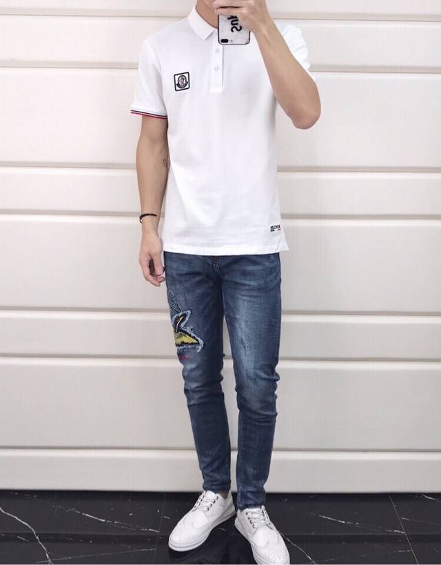p100 Moncler 2019 Spring/Summer Collection. Casual polo shirt available simultan