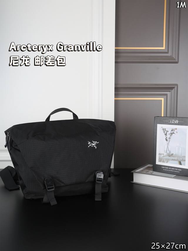 p260 Arcteryx Granville Nylon Messenger Bag. This crossbody outdoor bag has a st