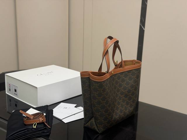 260 Celine Soft Shopper Tote Bag (with box) - Super lightweight, spacious enoug