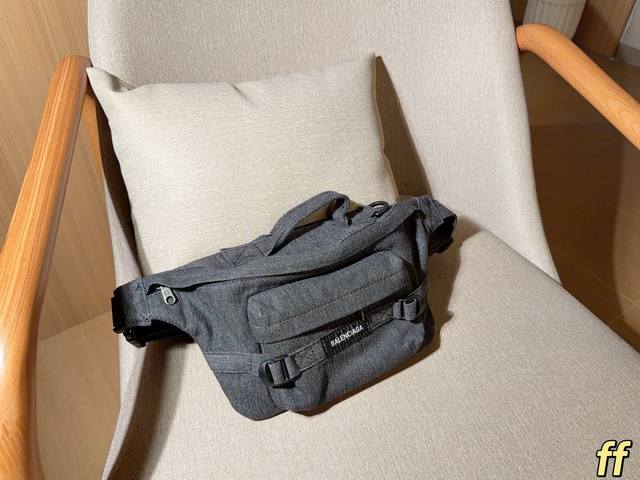 230无盒巴黎世家Balenciaga 腰包 胸包又甜又酷 百搭时尚 颜值超高男女同款！尺寸：25Cm Ff