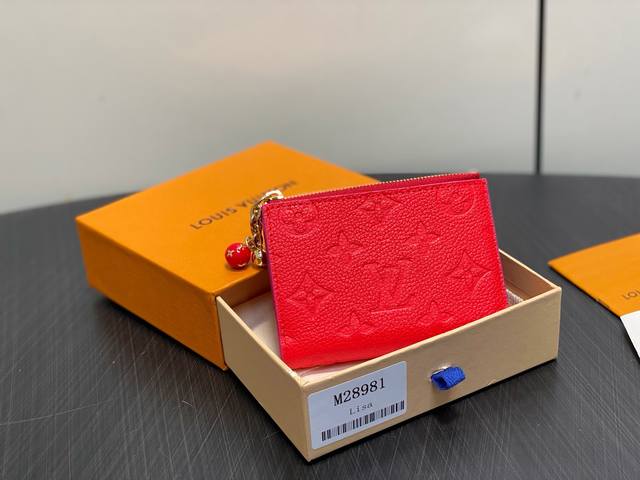 p270 原单精品 M28981红色 花卉 全皮压花两折钱包 Lisa 钱夹 M28980 杏色 花卉 M28981 红色 M29251 浅紫色 M29350