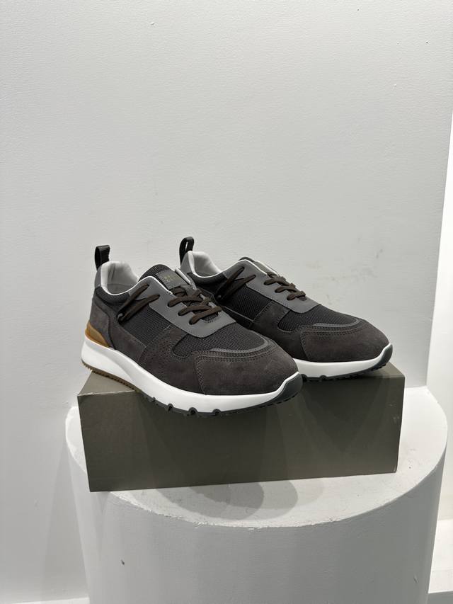 p460。 3一5天发货 Brunello Cucinelli｜意式灰度休闲跑鞋，低调者的顶级体面被称作羊绒之王的Brunello Cucinelli，从不靠夸