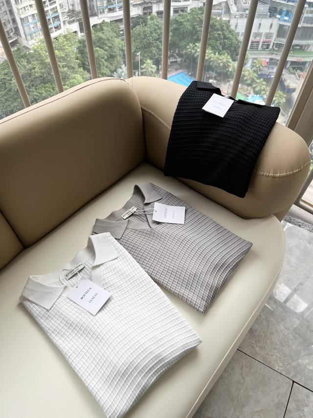 p260 Bottegavene*A宝*嘉 2026春夏新款男女同款针织短袖T恤，衫这是今年目前为止最牛批的一款纯色高品质针织衫！！！客供定制专属针织面料，光是