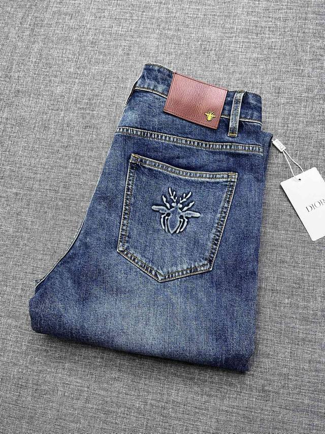 270 Dior 2026 Spring/Summer New Straight Leg Wide-Leg Jeans. High-end and styli 270 Dior 2026 Spring/Summer New Straight Leg Wide-Leg Jeans. High-end and styli