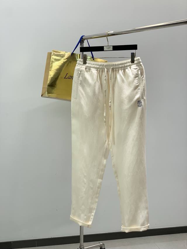 一套p560，Brunello Cucinelli 意大利神狮，2026春季最新品，专柜同步有售，原单狠货，时尚休闲长袖衬衫套装，采用进口原版面料，顶级刺绣工艺
