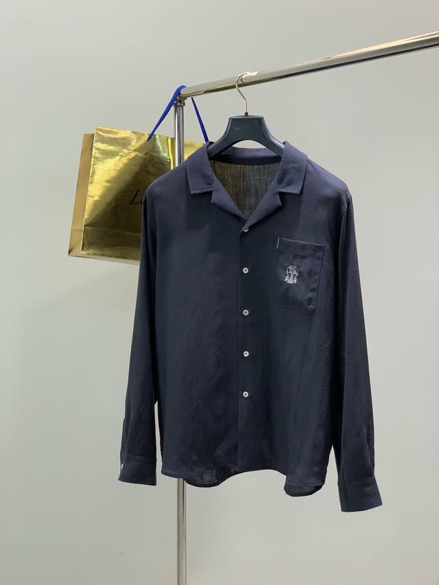 一套p560，Brunello Cucinelli 意大利神狮，2026春季最新品，专柜同步有售，原单狠货，时尚休闲长袖衬衫套装，采用进口原版面料，顶级刺绣工艺