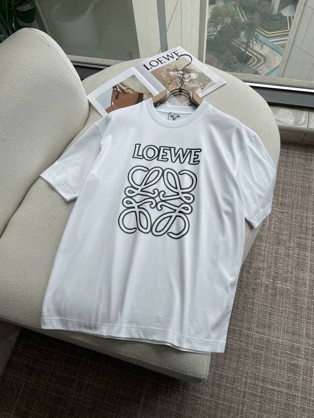 p160Loewe 2026春夏新款首发专柜最新款短袖圆领T恤 高端订制 设计前卫时尚！品牌Logo重工艺设计 高端定制百分百棉顶级丝光面料.手感柔软.穿着舒适